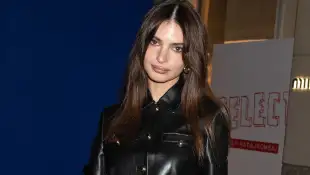 emily ratajkowski instagram revealing sexy look