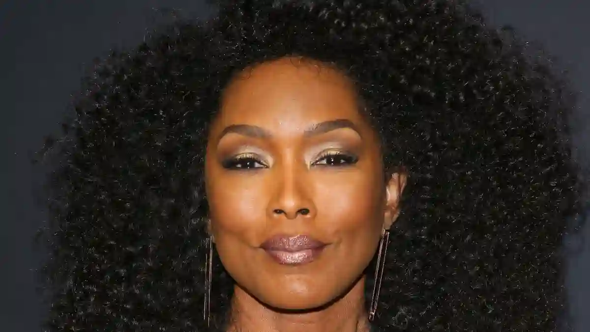 angela bassett 911 emergency la athena grant