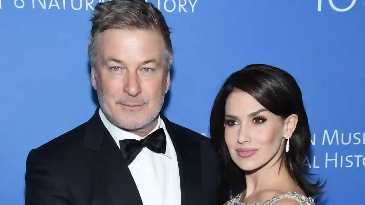 Hilaria Baldwin Makes Emotional Plea To Alec: "I Don't Want To Lose You" after Rust shooting accident new latest 2021