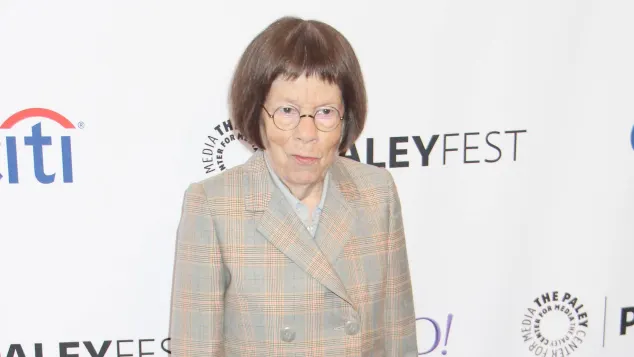 Linda Hunt