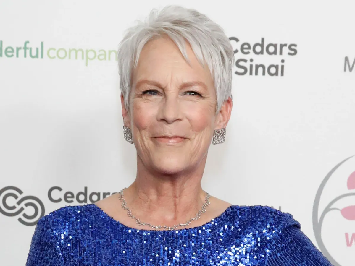 See-Through Dress: Jamie Lee Curtis Shows Off Six Pack Over 60