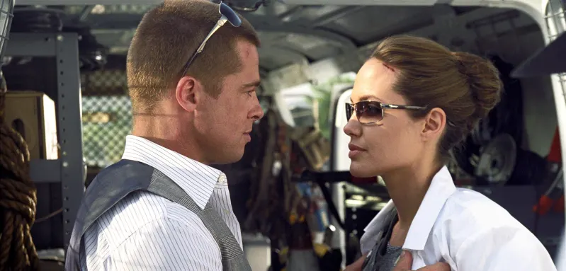 Brad Pitt and Angelina Jolie in the movie "Mr. &amp; Mrs. Smith". 