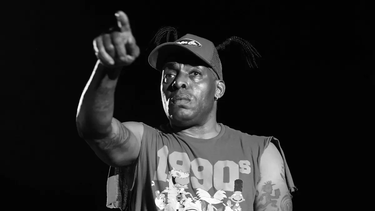 **FILE PHOTO** Coolio Has Passed Away. BOCA RATON - NOVEMBER 16: Coolio performs during the Lotos Music Festival at The