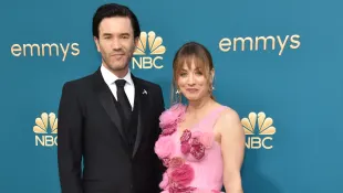 Kaley Cuoco, Tom Pelphrey