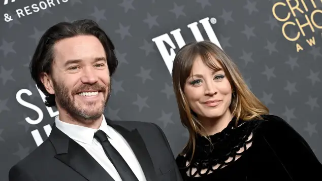 Tom Pelphrey and Kaley Cuoco