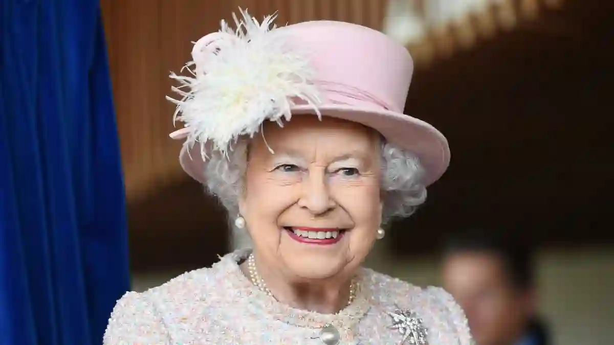Queen Elizabeth II is vaccinated against Covid-19