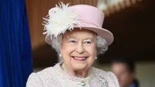 Queen Elizabeth II is vaccinated against Covid-19