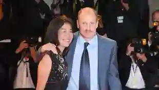 woody harrelson and wife laura louie harrelson red carpet