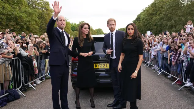 Príncipe William, princesa Kate, príncipe Harry y Meghan Markle