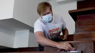 King Willem-Alexander of the Netherlands on the NLdoet Volunteer Day on May 28, 2021