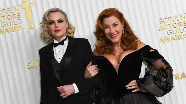 Elaine Hendrix and Lisa Ann Walter