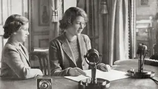 La reine Elizabeth et la princesse Margaret le 13 octobre 1940