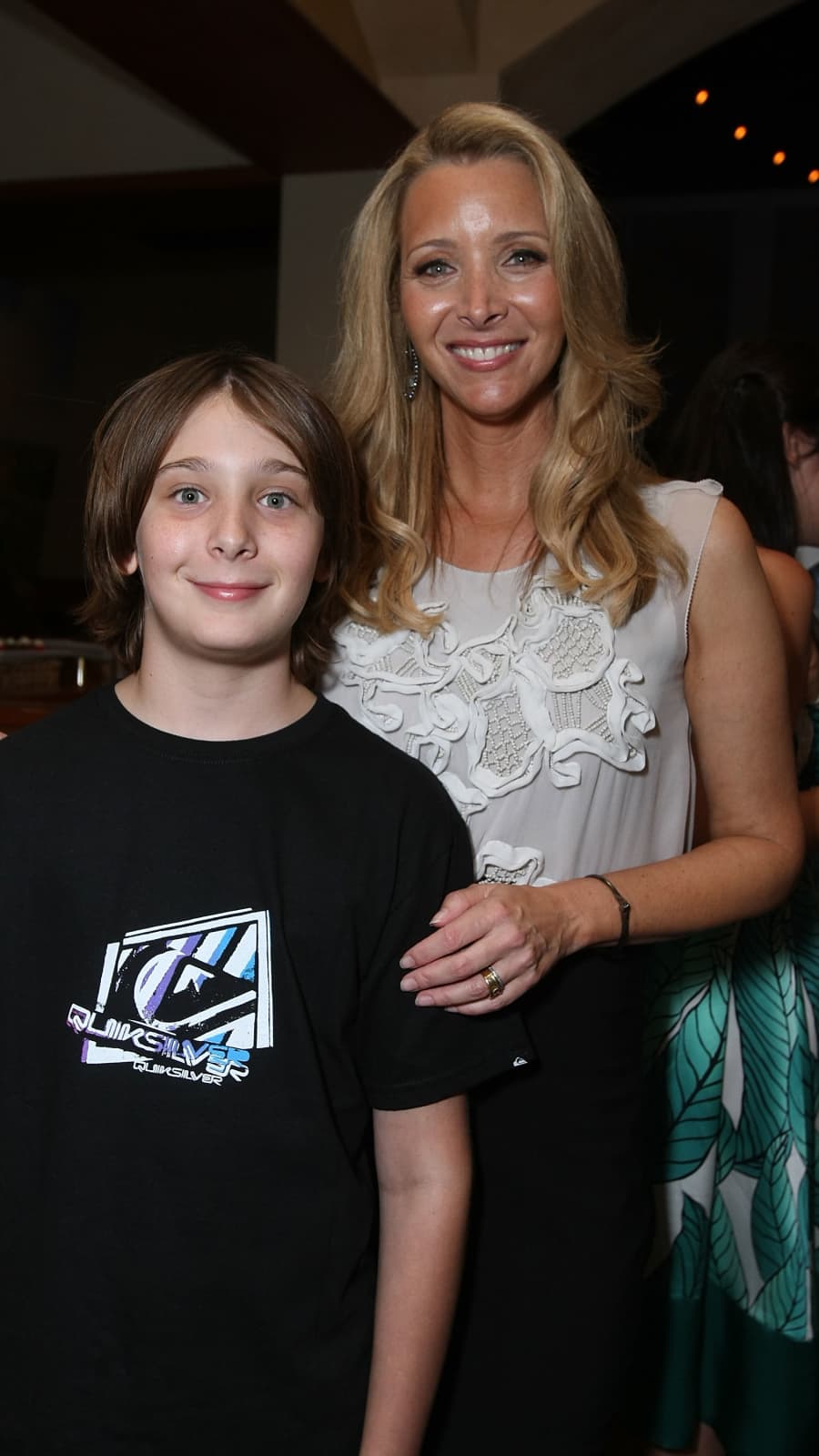Meet Lisa Kudrow S Son Julian Murray He weighs approximately 63 kg, i.e. meet lisa kudrow s son julian murray