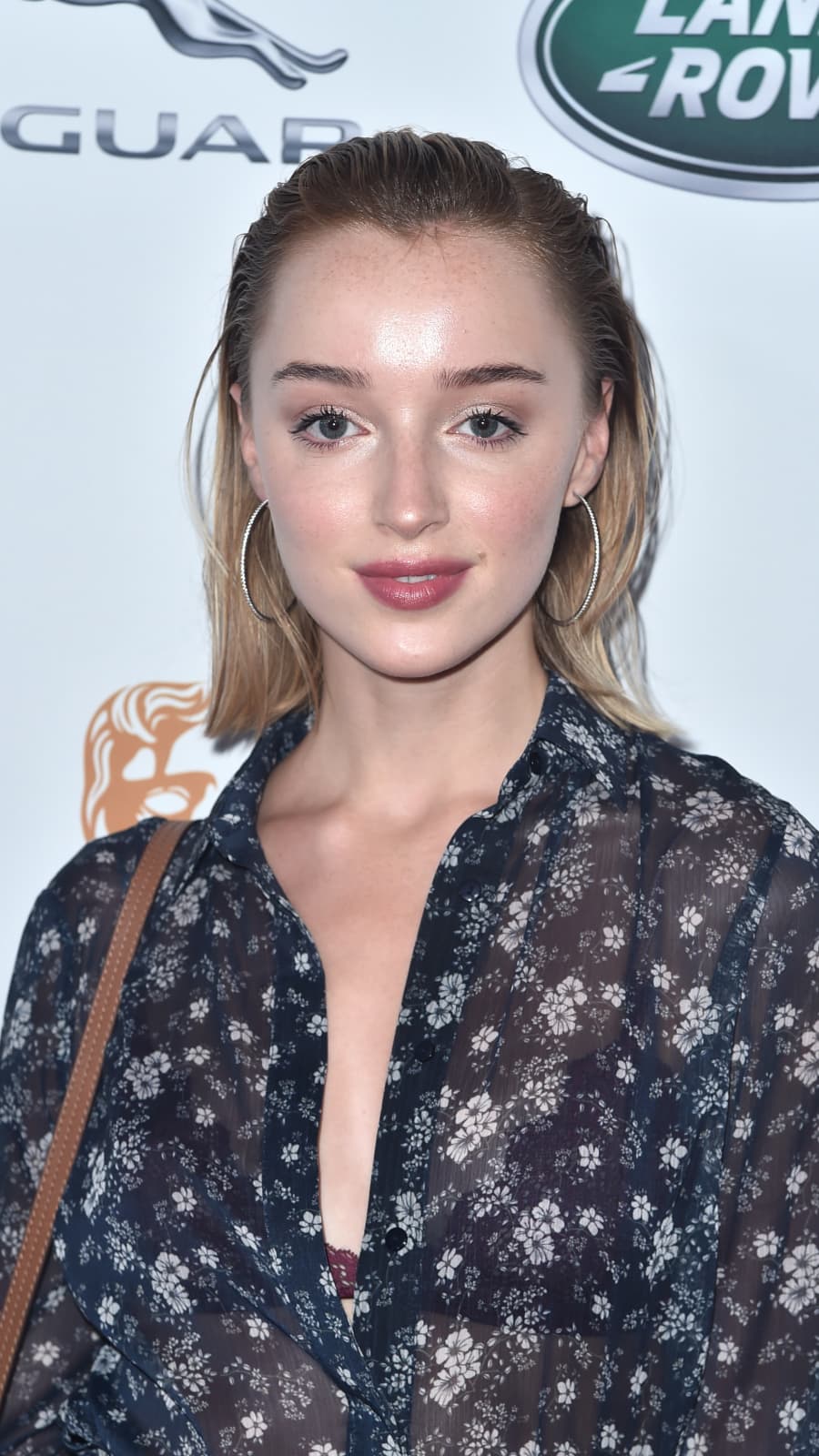 Bridgerton Facts About Daphne Bridgerton Phoebe Dynevor Phoebe dynevor is getting tons of compliments on this uncommon ability: www allvipp com