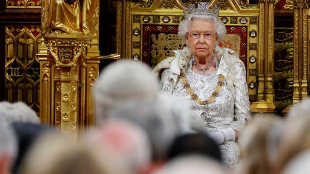 70 Years Plans For The Queen S Platinum Anniversary Revealed