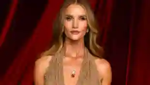 Rosie Huntington-Whiteley hot hot sexy revealing