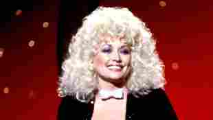 Dolly Parton Lyrics Quiz music songs words best biggest hits popular singer country pop 9 to 5 Jolene