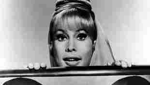 'I Dream of Jeannie' cast still alive today living now actors actress Barbara Eden age 2022 2023 deaths Larry Hagman