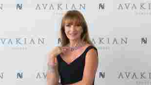 Jane Seymour: The Actress Still Looks Gorgeous Today Dr Quinn Medicine Woman star 2021 age 2022 now pictures photos