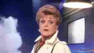 Murder, She Wrote: Quiz Angela Lansbury trivia questions facts cast episodes seasons TV show series stars guests