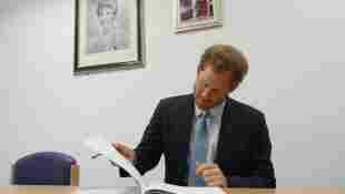 Prince Harry's Tell-All Book Comes Out In 2022 release date memoir royal family Camilla news latest 2022