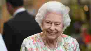 Queen Elizabeth II new record second longest reigning monarch world history Thailand King France Louis XIV