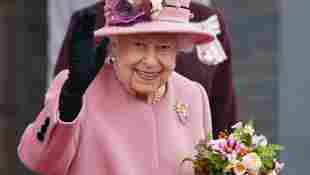 What's Queen Elizabeth Really Like? Insider Shares She's Pretty Chatty!