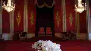 The Ghislaine Maxwell-Kevin Spacey Buckingham Palace Royal Throne Room Photograph Explained Prince Andrew