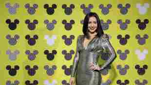 Ariadne Díaz durante la alfombra del 90 Aniversario del raton Mickey Mouse