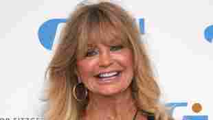 Goldie Hawn Dances To Dua Lipa On Her Mini Trampoline: "Twirl Like Nobody's Watching"