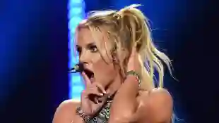 Britney Spears shows everything latest naked nude photo picture Instagram 2022 IG