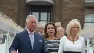 El Príncipe de Gales y la Duquesa de Cornualles visitan el yate "Maiden