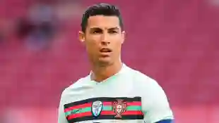 Cristiano Ronaldo shirtless picture baby girl daughter Instagram Georgina Rodriguez