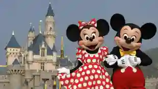 Mickey And Minnie Mouse Welcome Everyone To Hong Kong Disneyland Resort