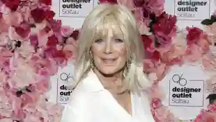 Dynasty Actress Linda Evans Stuns Fans With Glamorous New Photos pictures portraits today now age 2021 Instagram Krystle star