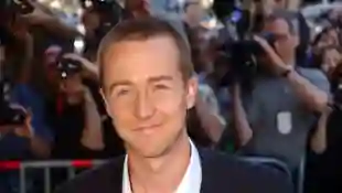 Actor Edward Norton arrives for the premiere of "The Score" July 11, 2001 in New York City.