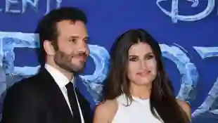 Aaron Lohr and Idina Menzel at Disney's World Premiere of "Frozen 2" at the Dolby theatre in Hollywood on November 7, 2019