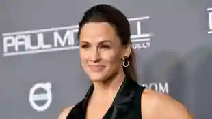 Jennifer Garner Highlights Parenting Struggles In Quarantine In Hilarious Video: "The Juggle Is Real"