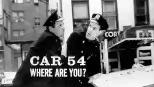 CAR 54 WHERE ARE YOU?, Joe E. Ross, Fred Gwynne, 1961-63 Courtesy Everett Collection !ACHTUNG AUFNAHMEDATUM GESCHÄTZT! P