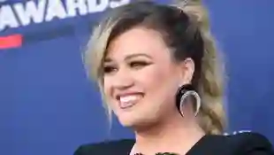 Kelly Clarkson Is Opening Up About Her Divorce, Says "It Is The Worst" And That It's "Horribly Sad"