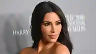 Kim Kardashian wears only a bra in new photo picture Instagram 2022