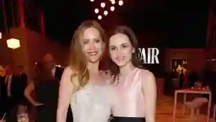 Leslie Mann and Maude Apatow attend the 2019 Vanity Fair Oscar Party.