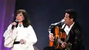 Loretta Lynn and Vince Gill perform Miss Being Mrs , 39th Annual Academy of Country Music Awards, Las Vegas, May 26, 200