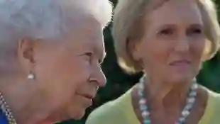 Mary Berry dice que la reina Isabel debería retirarse de los deberes reales incidente de salud 2021 últimas noticias familia real