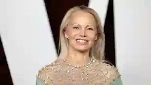 pamela anderson hot sexy without make-up