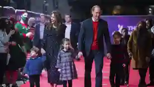 William & Kate: New Family Portrait In 2020 Christmas Card