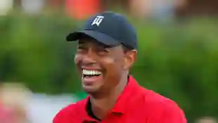 Tiger Woods gives tampon Justin Thomas caught video