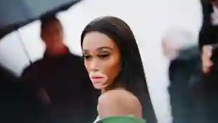 Winnie Harlow wore a bralet and leather to an NBA game Instagram photos pictures boyfriend Kyle Kuzma