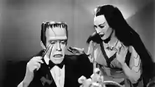 MUNSTER, GO HOME! US 1966 MUNSTER, GO HOME! US 1966 FRED GWYNNE as Herman Munster, YVONNE DE CARLO as Lily Munster Date: