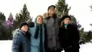 NATIONAL LAMPOON S CHRISTMAS VACATION, Johnny Galecki, Beverly D Angelo, Chevy Chase, Juliette Lewis, 1989 Warner Bros/C